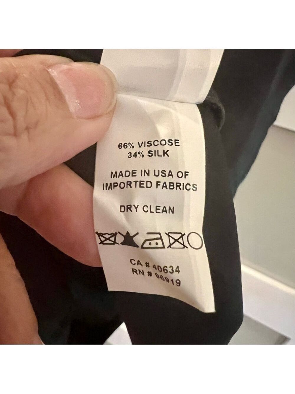 𝅺MARC JACOBS black cami top. Size 14 - Picture 8 of 10